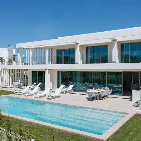 Villa Victoria *