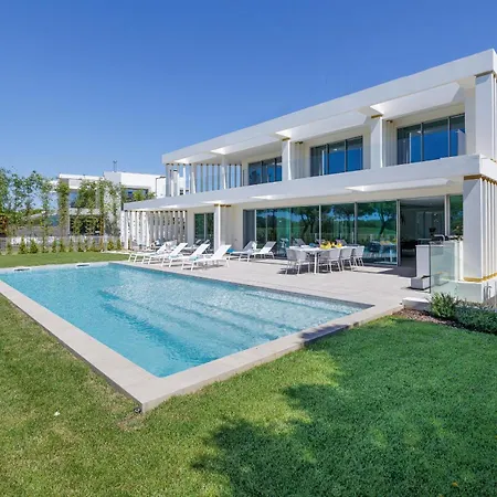 Villa Victoria